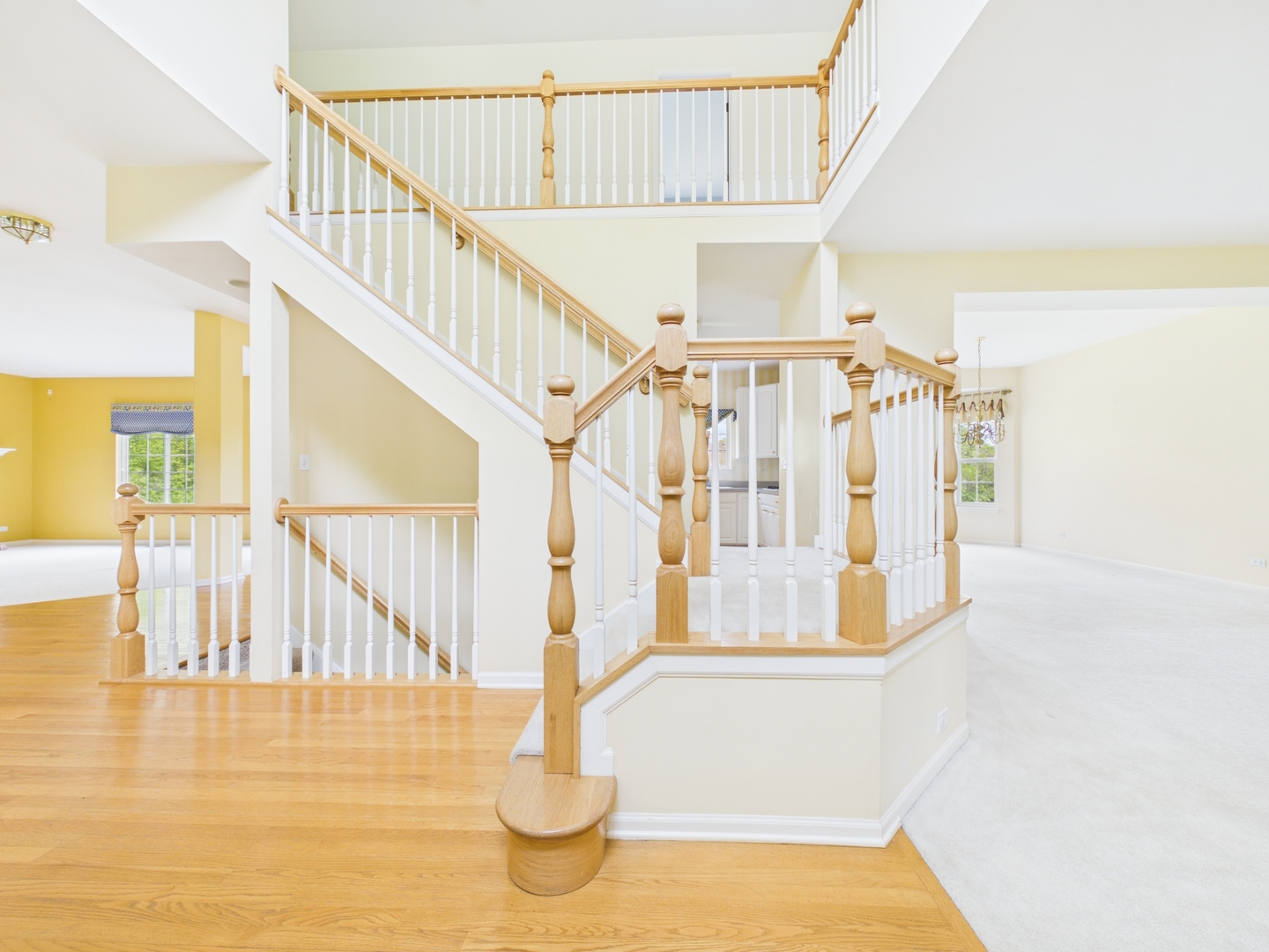 7486 Abbey Road Gurnee, IL 60031 - Photo 4 of 35 a view of entryway