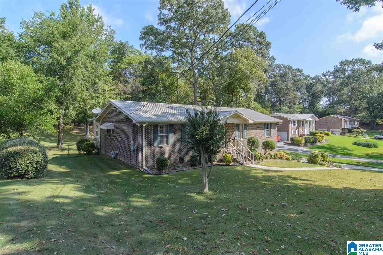 1052 Diane Street Southwest Leeds, AL 35094 - Photo 3 of 33