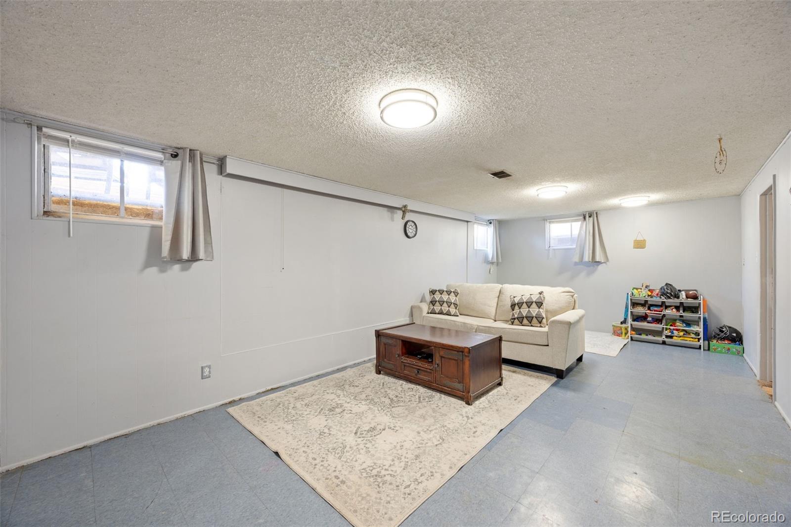 8671 Richard Road Denver, CO 80229 - Photo 16 of 22 Gallery Image 16