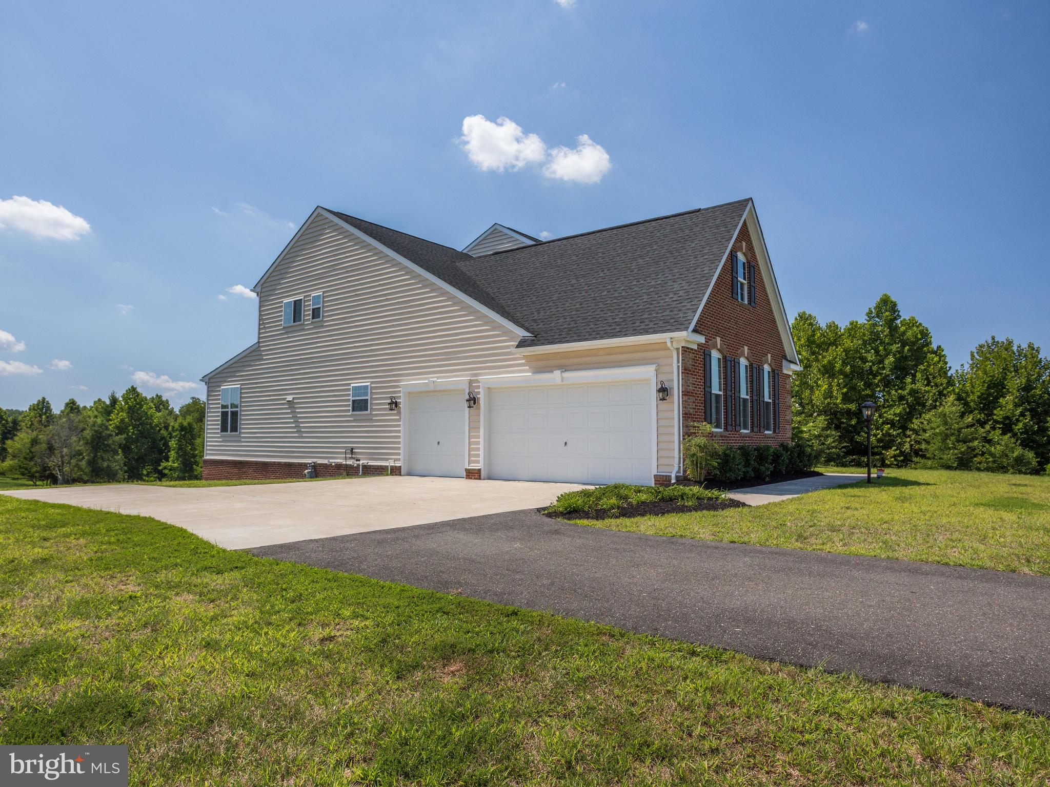 13001 Contee Manor Road Bowie, MD 20721 - Photo 6 of 43 3-Car Attached Garage