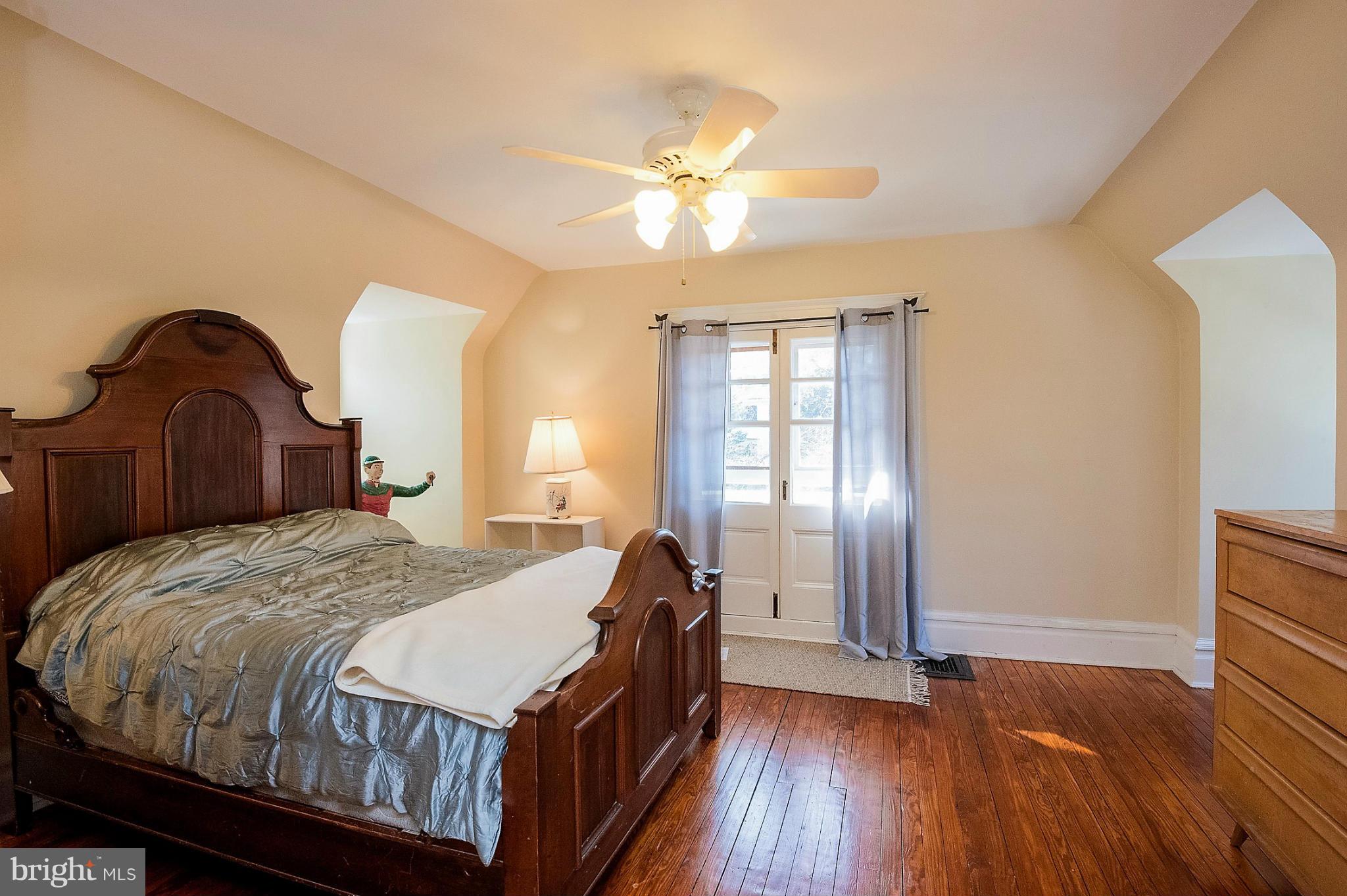 425 Hawthorn Road Baltimore, MD 21210 - Photo 22 of 30 Bedroom