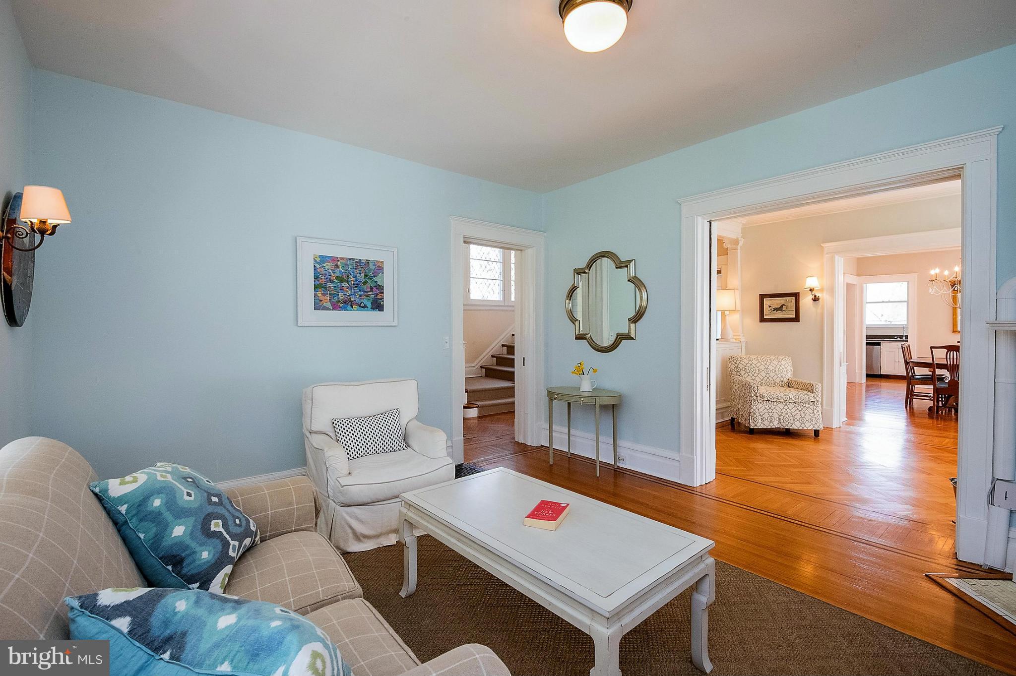 425 Hawthorn Road Baltimore, MD 21210 - Photo 6 of 30 Living Room