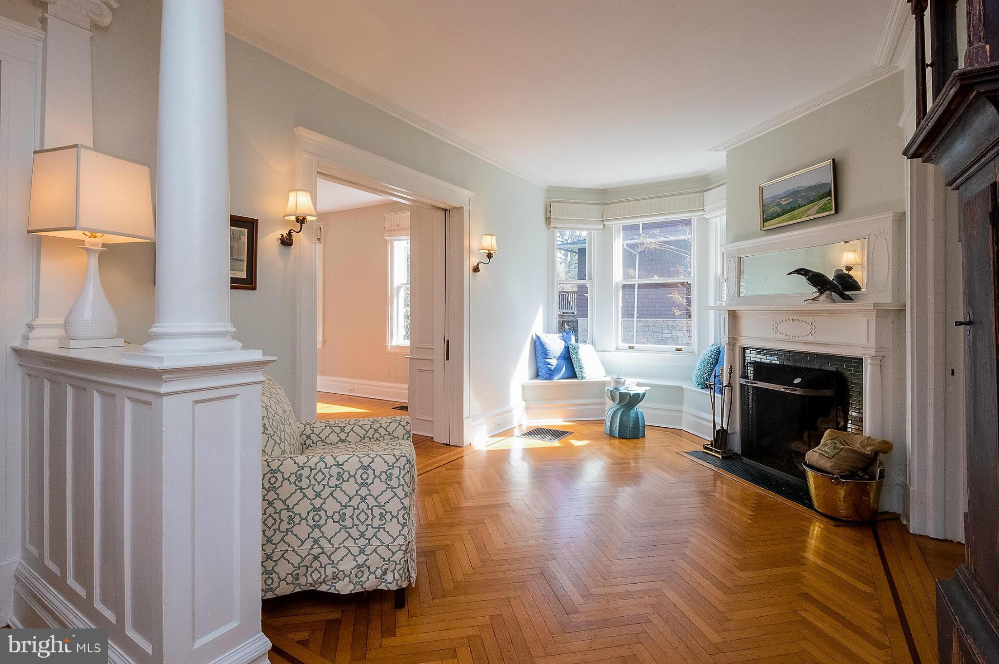 425 Hawthorn Road Baltimore, MD 21210 - Photo 7 of 30 Parlor