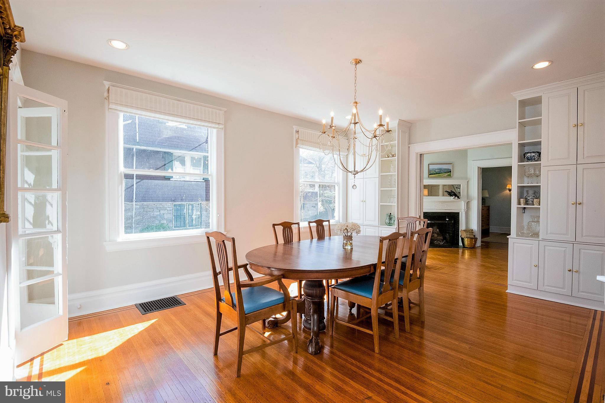 425 Hawthorn Road Baltimore, MD 21210 - Photo 10 of 30 Dining Room