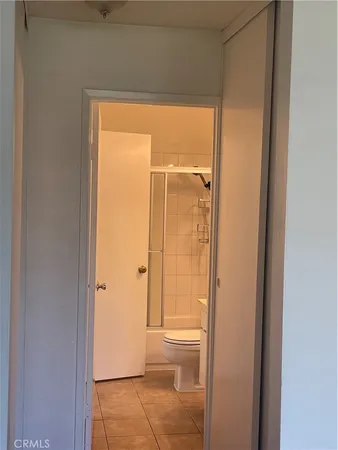 a view of backyard of the house