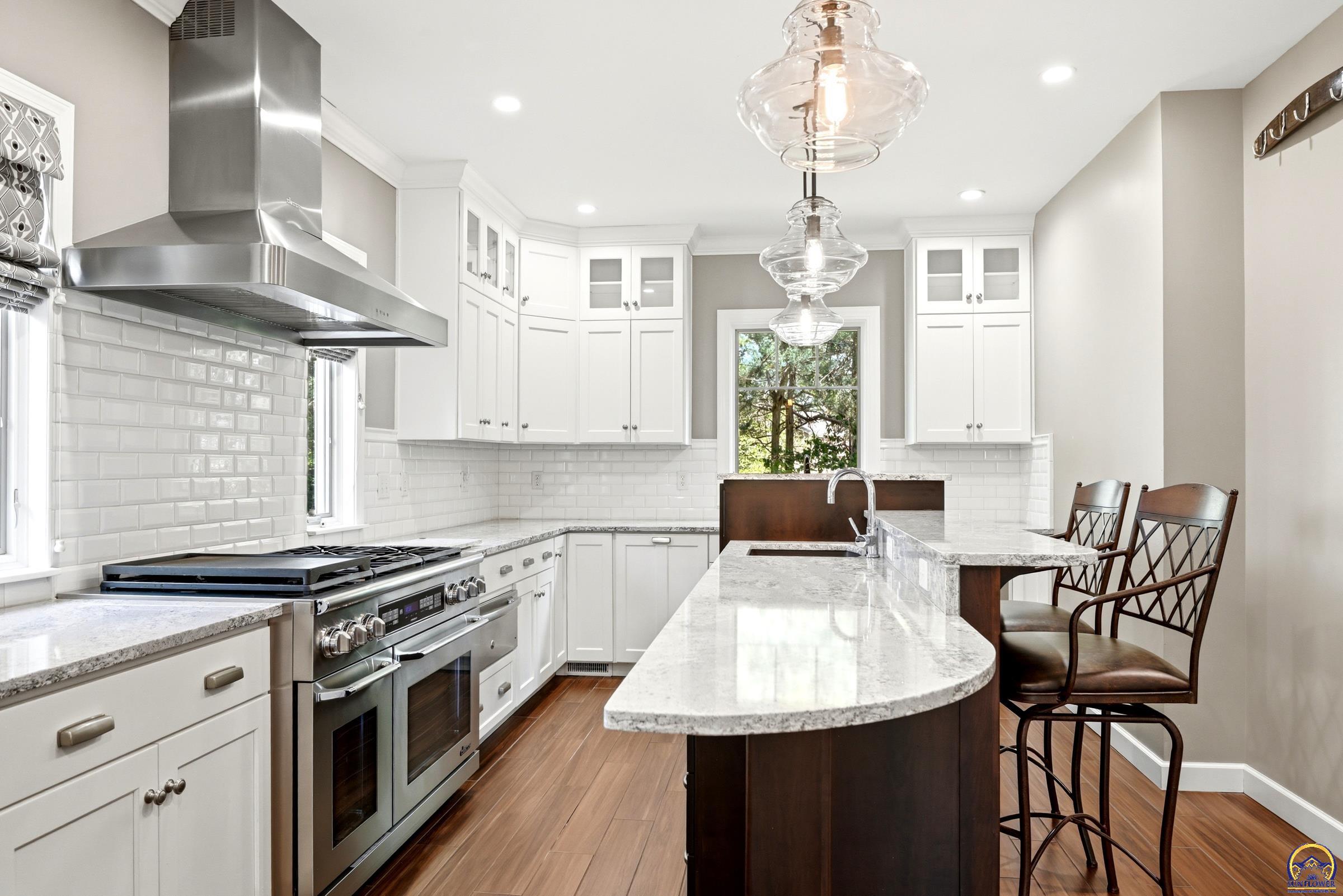 3154 Southwest 15th Street Topeka, KS 66604 - Photo 15 of 68