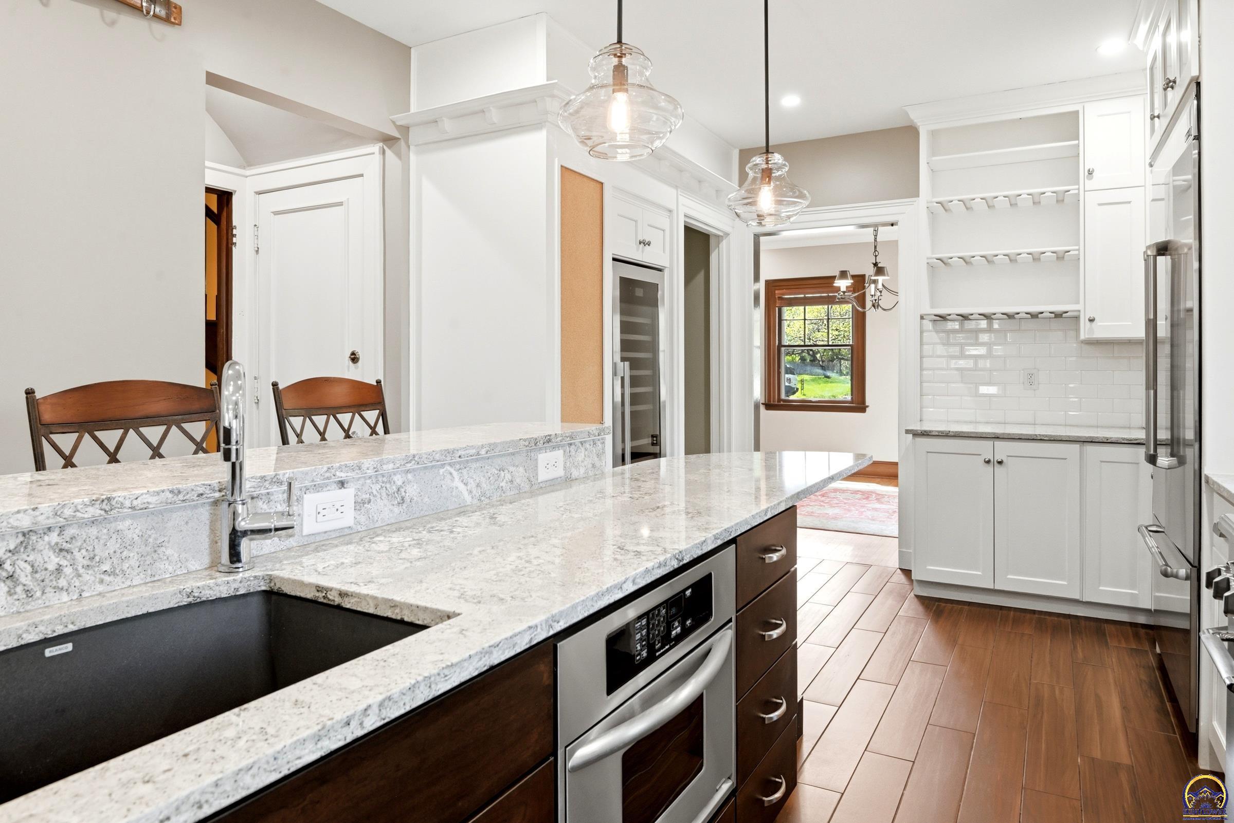 3154 Southwest 15th Street Topeka, KS 66604 - Photo 16 of 68