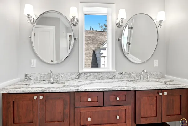 $550,000 | 3154 Southwest 15th Street, Topeka, KS 66604