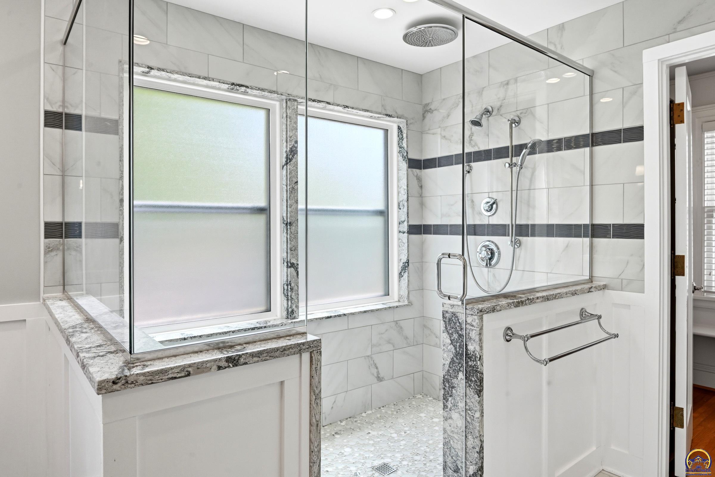 3154 Southwest 15th Street Topeka, KS 66604 - Photo 22 of 68