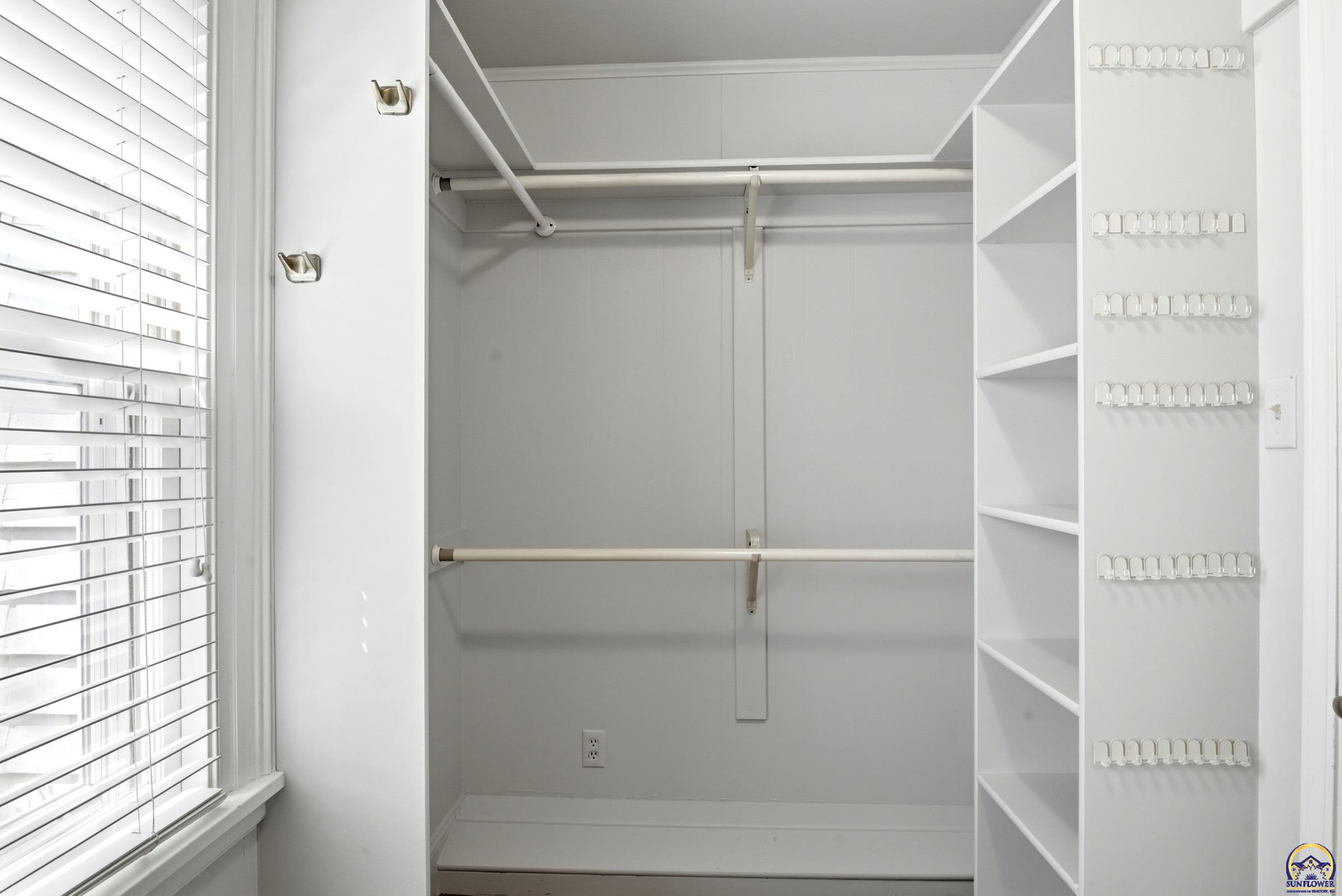 3154 Southwest 15th Street Topeka, KS 66604 - Photo 25 of 68