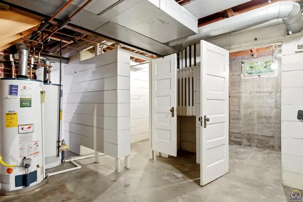 $550,000 | 3154 Southwest 15th Street, Topeka, KS 66604