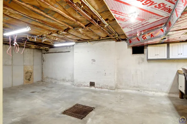 $550,000 | 3154 Southwest 15th Street, Topeka, KS 66604