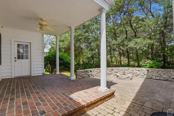 $550,000 | 3154 Southwest 15th Street, Topeka, KS 66604