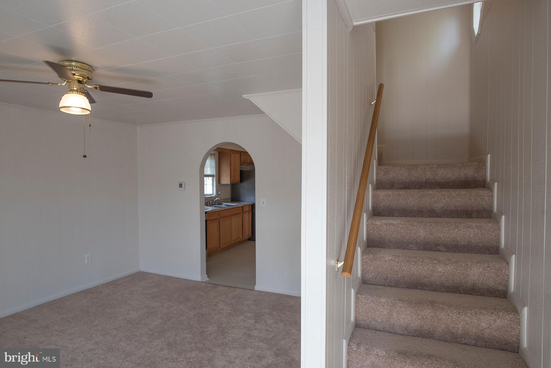 320 Valley Road Hagerstown, MD 21740 - Photo 5 of 17 Family room