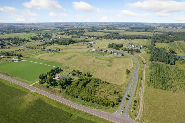 $489,900 | 1639 75th Avenue, Hammond, WI 54015