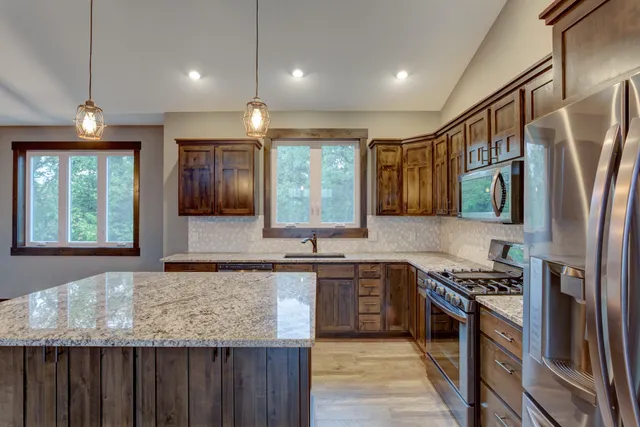 $489,900 | 1639 75th Avenue, Hammond, WI 54015