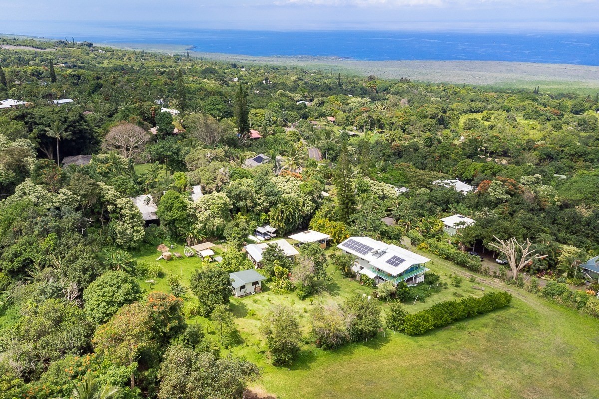 83-5434-C Middle Keei Road Captain Cook, HI 96704 - Photo 13 of 30 a view of a field with an ocean