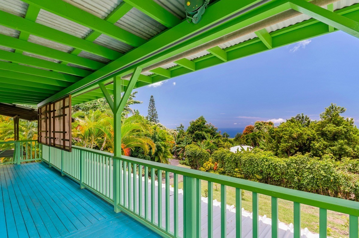 83-5434-C Middle Keei Road Captain Cook, HI 96704 - Photo 3 of 30 a view of a backyard