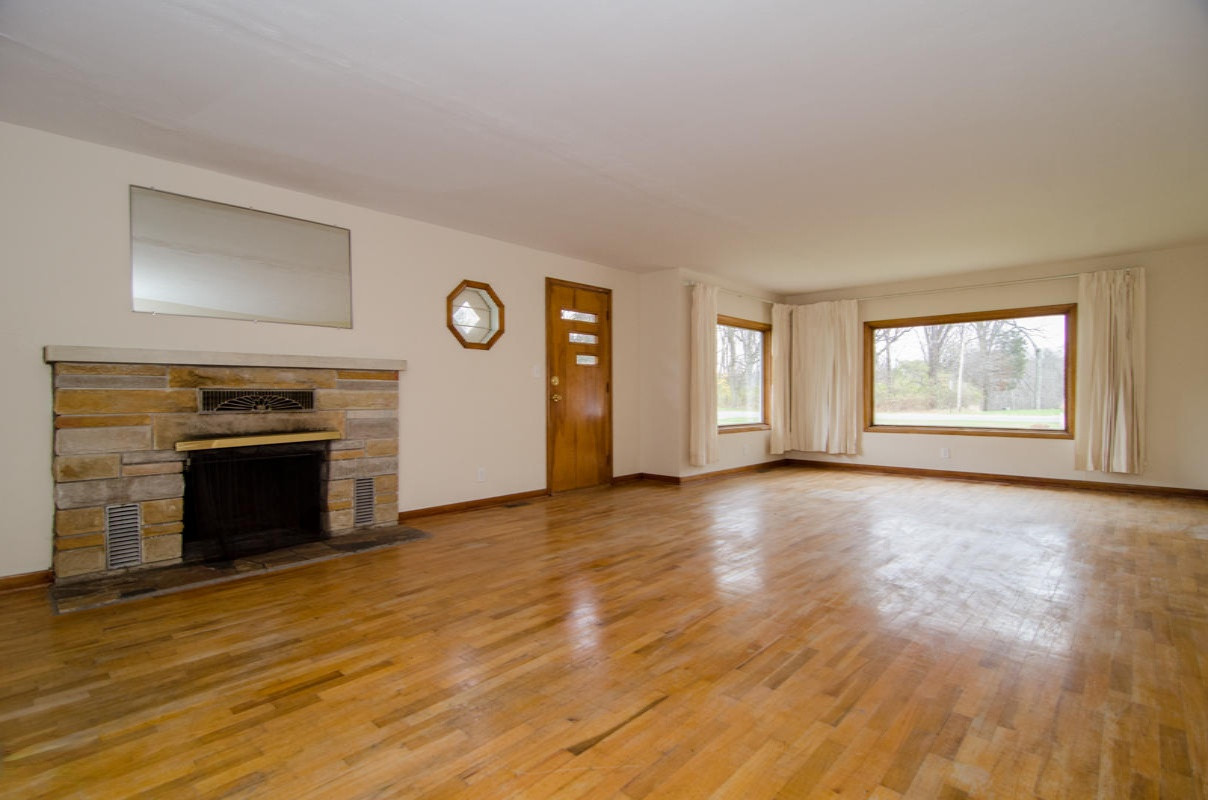 2930 Copp Road Niles, MI 49120 - Photo 4 of 24 Copp Inside-2