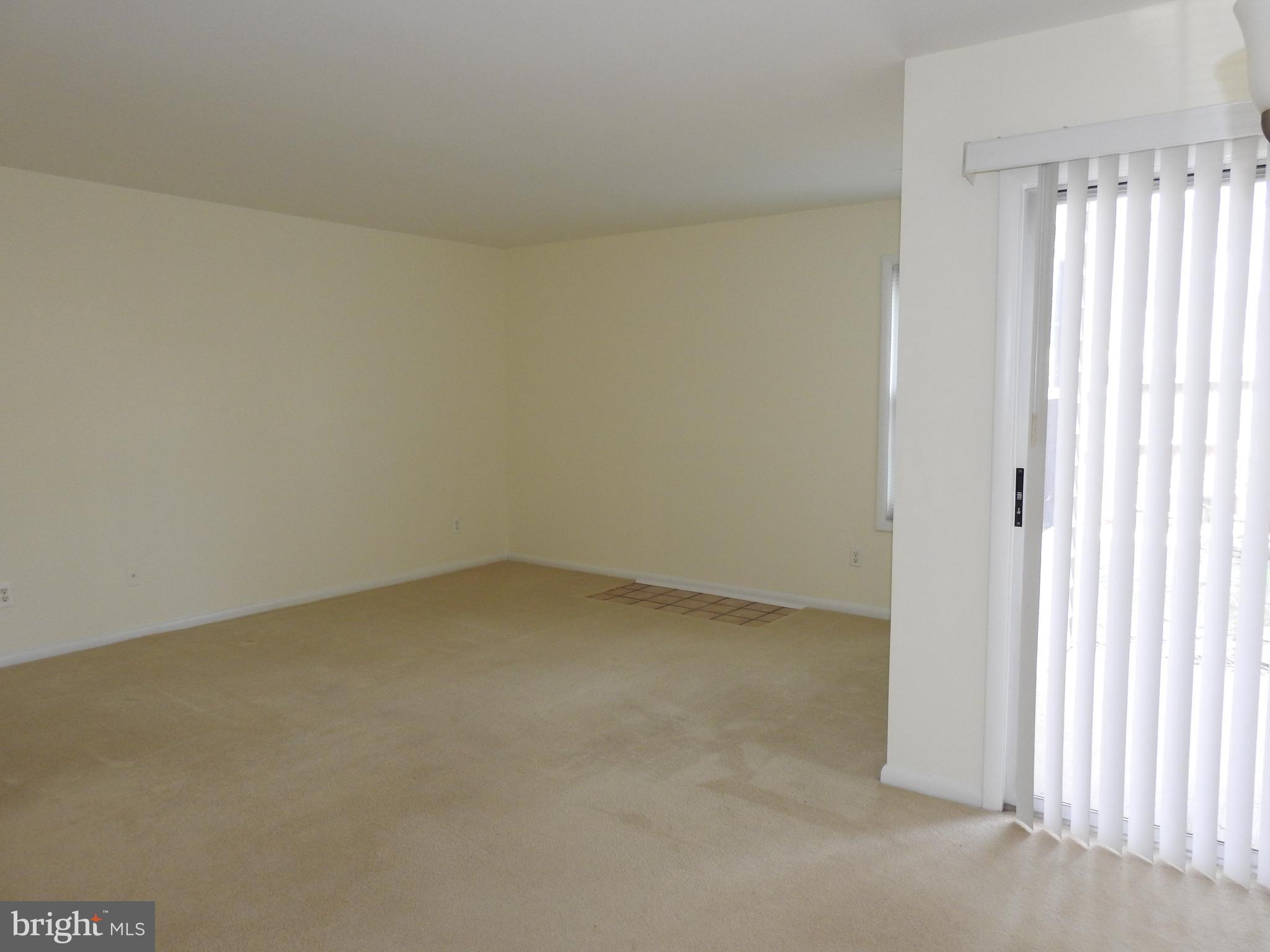 640 Ripplebrook Drive Culpeper, VA 22701 - Photo 7 of 31 Living Room