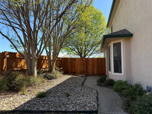 $1,795 | 2100 Pipers Field Drive, Unit 21, Austin, TX 78758
