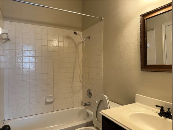 $1,795 | 2100 Pipers Field Drive, Unit 21, Austin, TX 78758