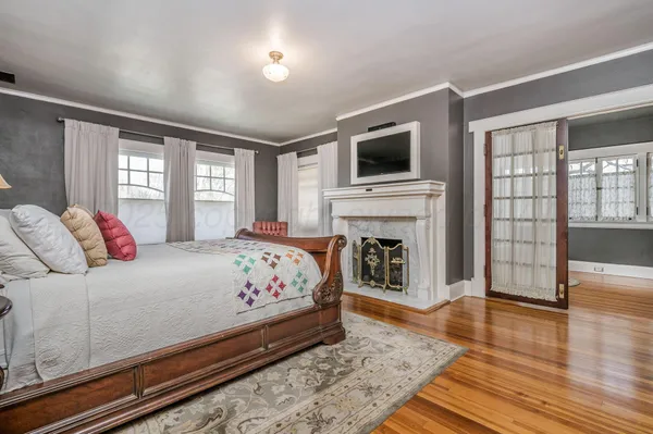 a view of a hallway with washer and dryer
