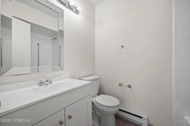 $349,995 | 143 Cross Slope Court, Unit B, Manalapan, NJ 07726