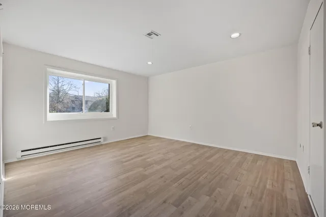 $349,995 | 143 Cross Slope Court, Unit B, Manalapan, NJ 07726