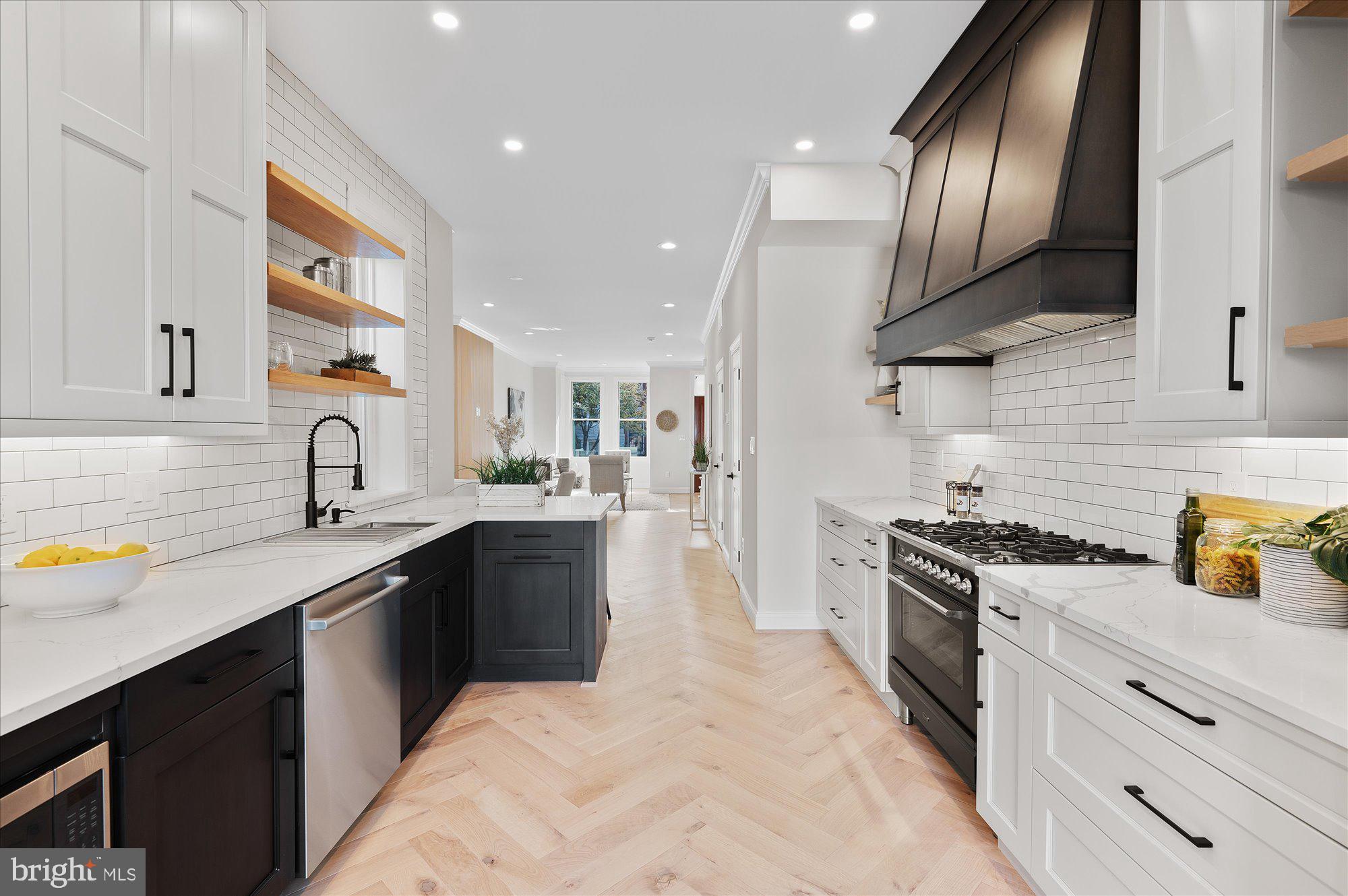 55 R Street Northwest Washington, DC 20001 - Photo 17 of 57