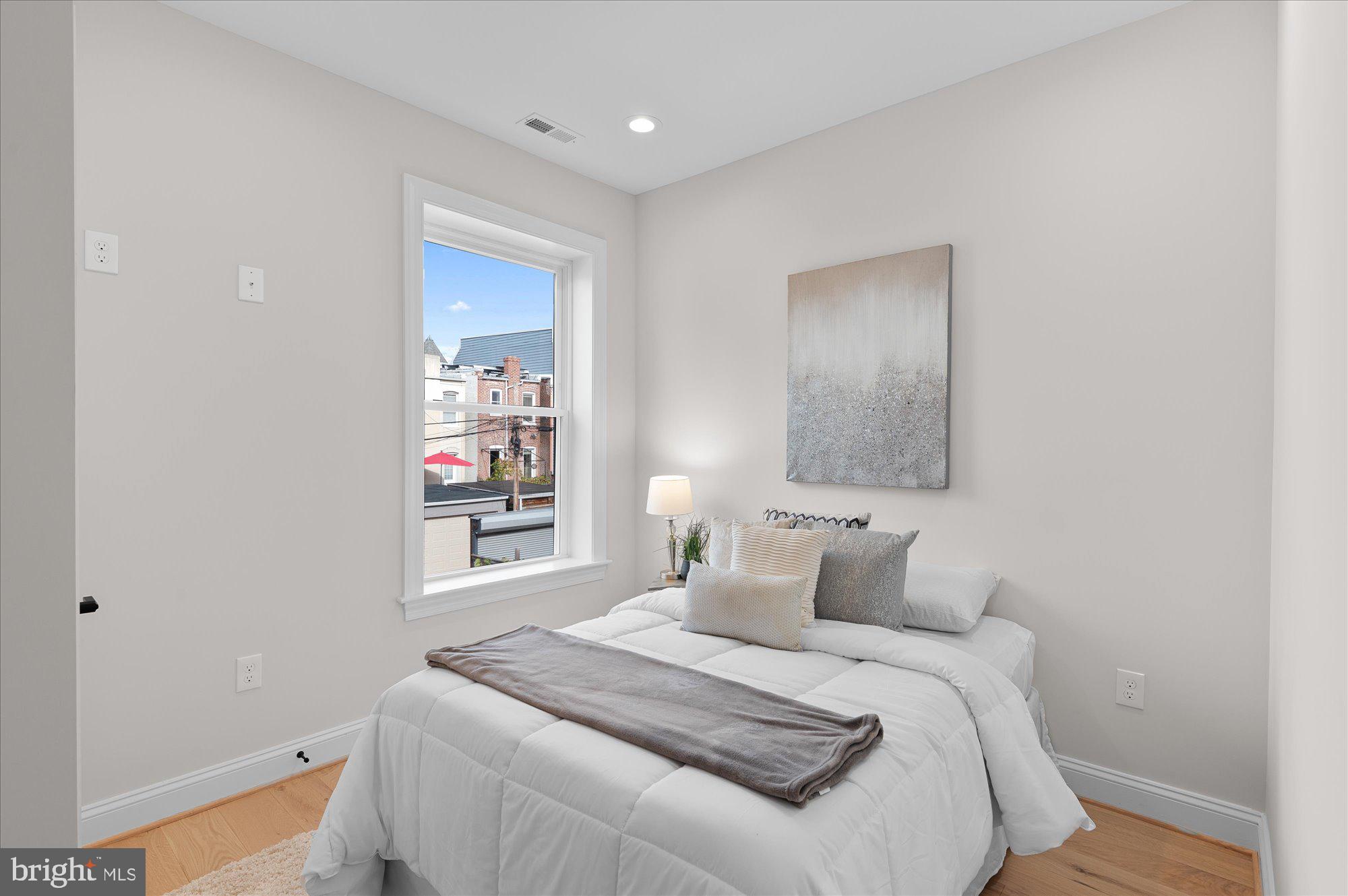 55 R Street Northwest Washington, DC 20001 - Photo 38 of 57