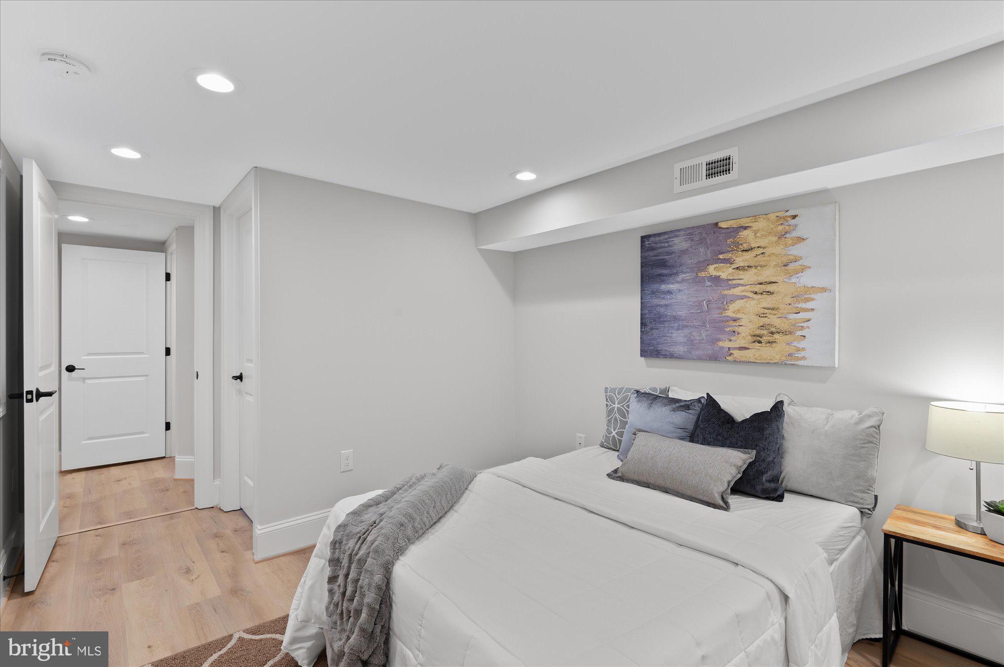 55 R Street Northwest Washington, DC 20001 - Photo 47 of 57