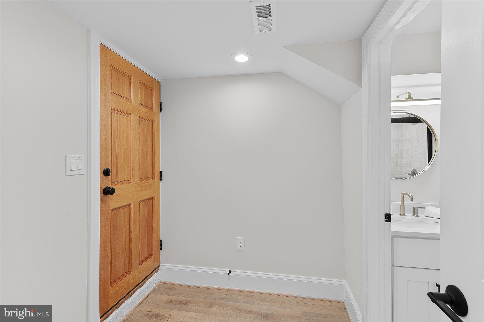 55 R Street Northwest Washington, DC 20001 - Photo 51 of 57