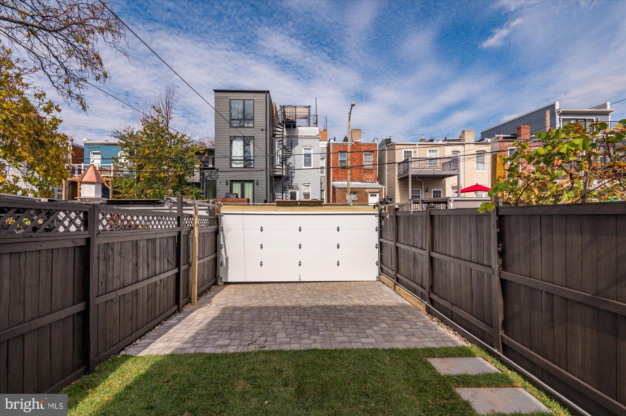 55 R Street Northwest Washington, DC 20001 - Photo 54 of 57