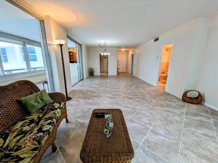 $325,000 | 3600 Galt Ocean Drive, Unit 4C, Fort Lauderdale, FL 33308