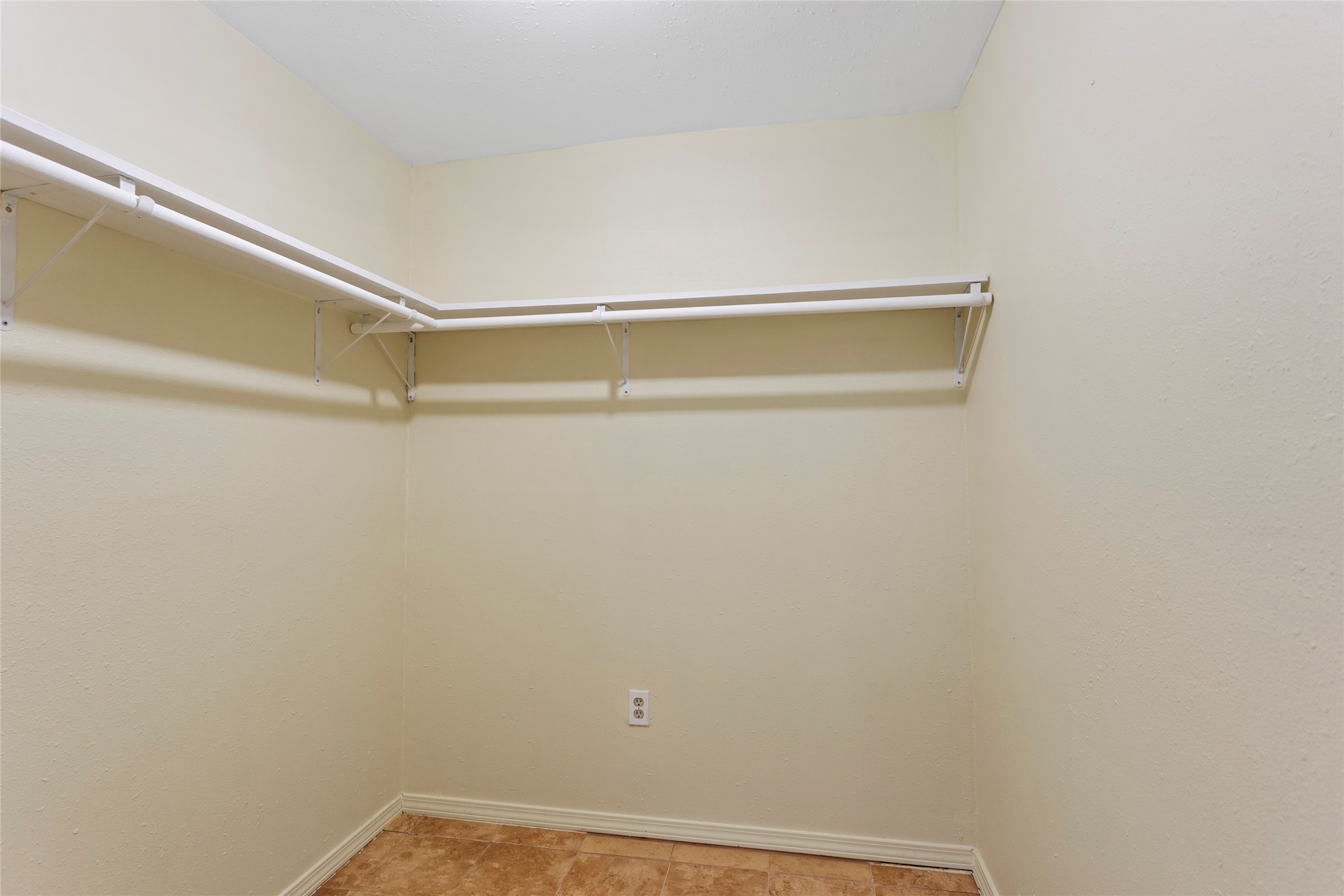 2108 Basket Street Pasadena, TX 77502 - Photo 16 of 25