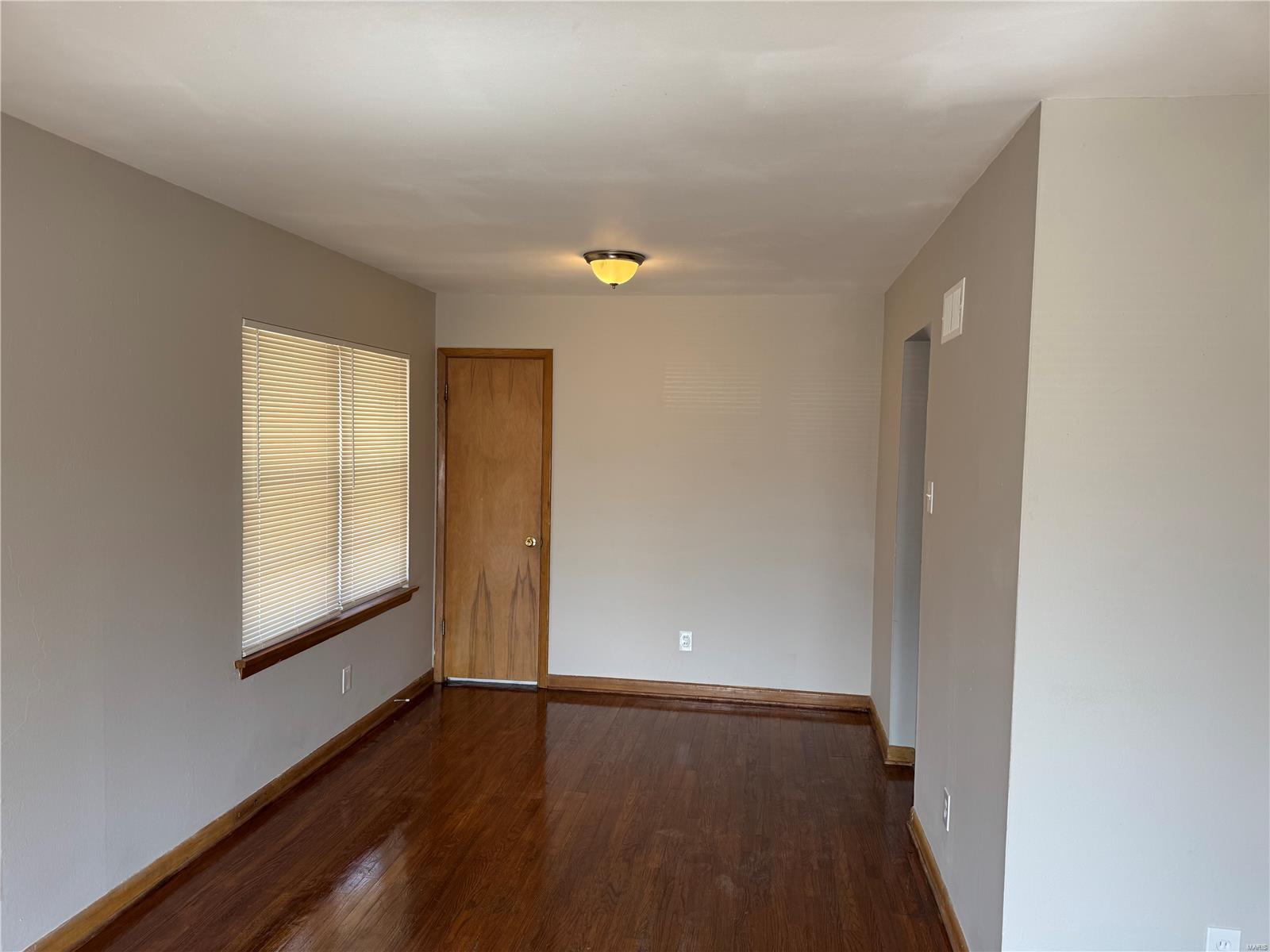 9109 Darnell Place St. Louis, MO 63136 - Photo 6 of 12