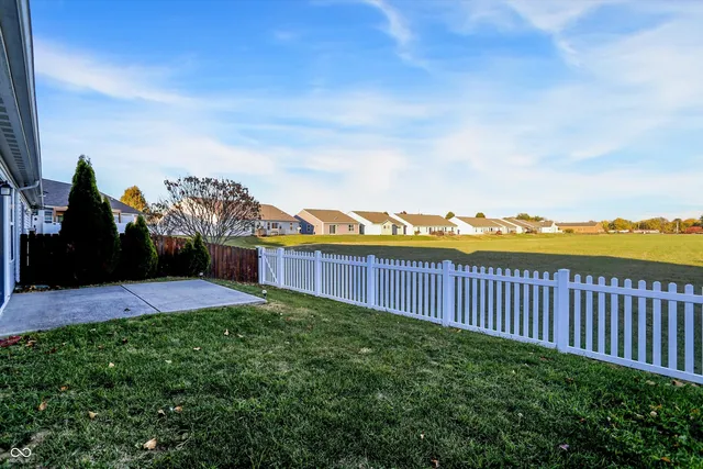 $227,500 | 6431 Emerald Springs Drive, Indianapolis, IN 46221