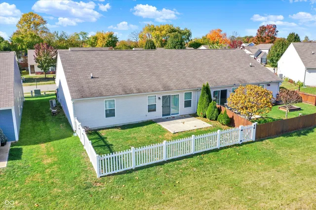 $227,500 | 6431 Emerald Springs Drive, Indianapolis, IN 46221