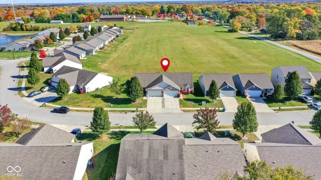 $227,500 | 6431 Emerald Springs Drive, Indianapolis, IN 46221