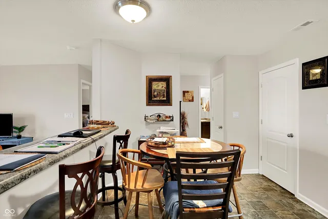 $227,500 | 6431 Emerald Springs Drive, Indianapolis, IN 46221