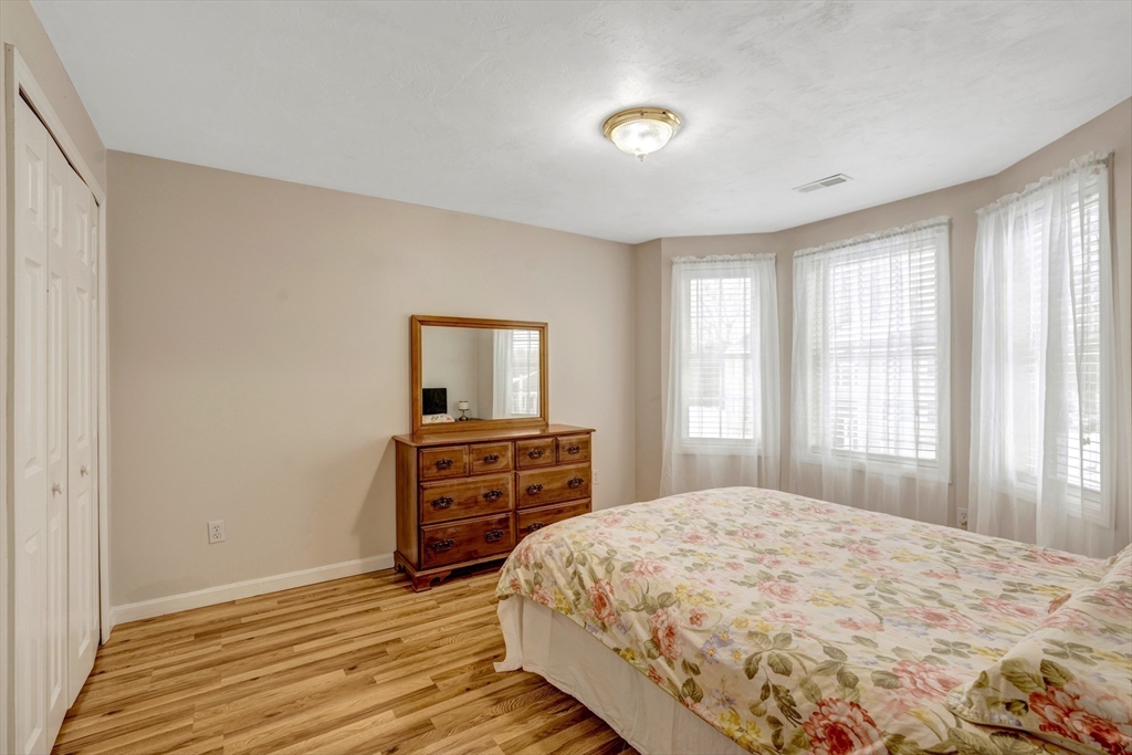 66 Ledgecrest Drive Worcester, MA 01603 - Photo 16 of 37