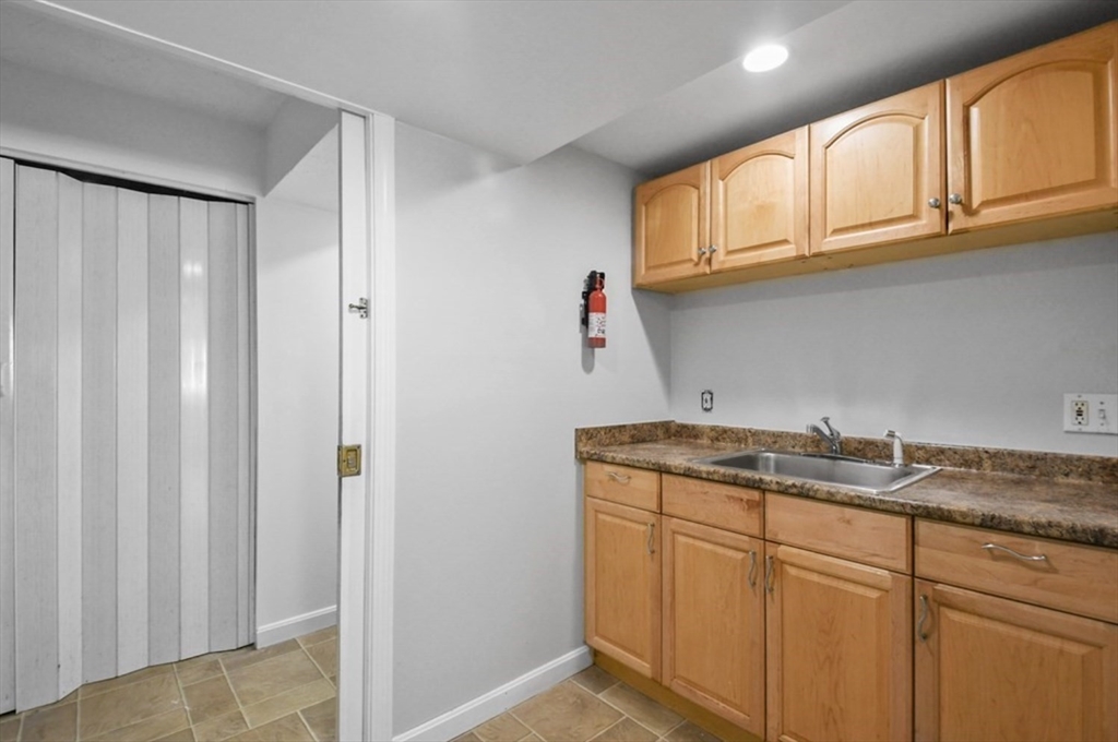 66 Ledgecrest Drive Worcester, MA 01603 - Photo 26 of 37