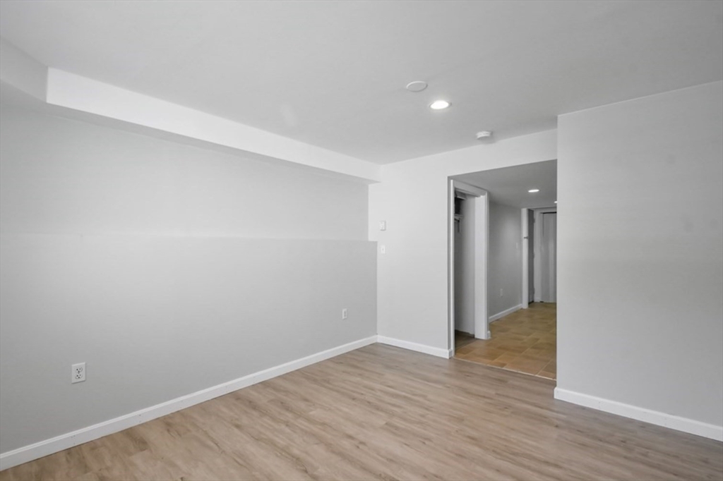 66 Ledgecrest Drive Worcester, MA 01603 - Photo 29 of 37