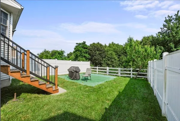 $440,000 | 66 Ledgecrest Drive, Worcester, MA 01603