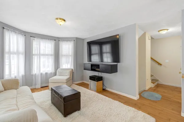 $440,000 | 66 Ledgecrest Drive, Worcester, MA 01603