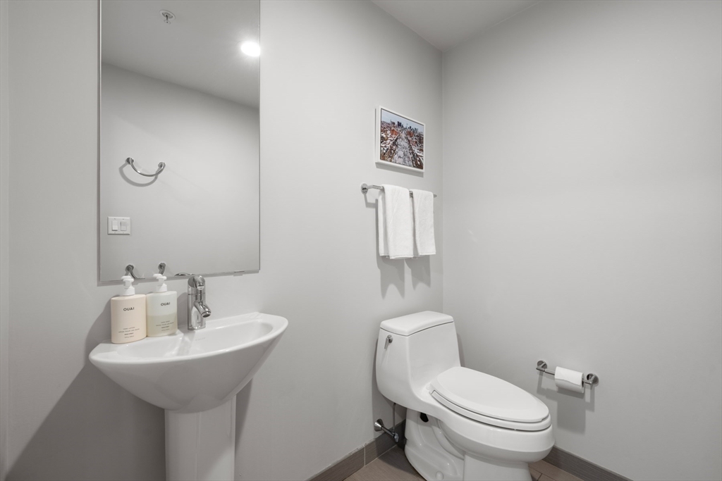 110 Stuart Street, Unit 26J Boston, MA 02116 - Photo 16 of 38