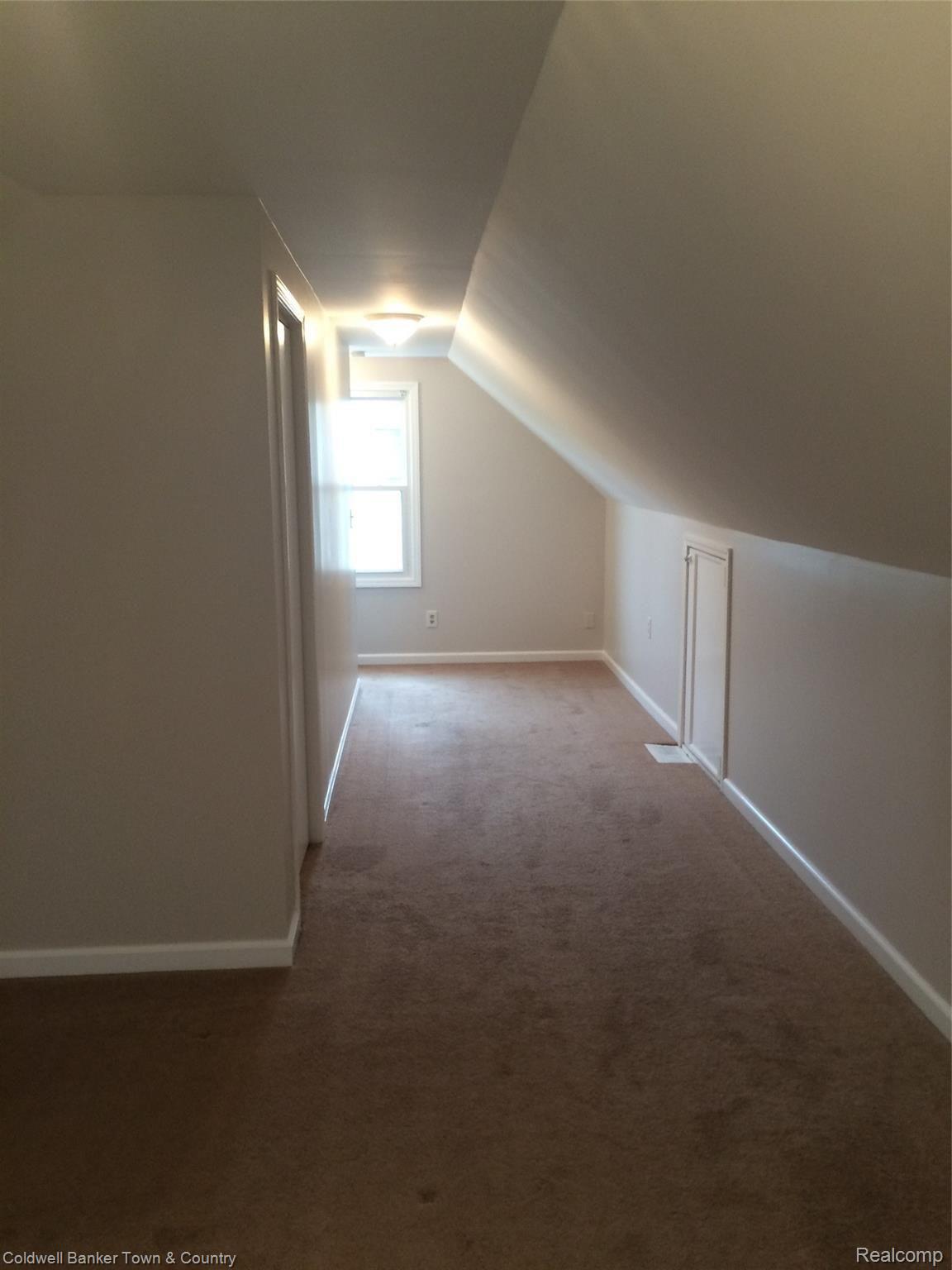 17747 Reno Street Riverview, MI 48193 - Photo 23 of 32 Fresh paint on walls.