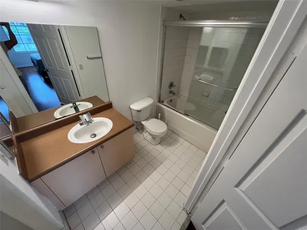 $2,100 | 4101 San Marino Boulevard, Unit 108, West Palm Beach, FL 33409