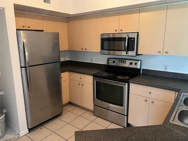 $2,100 | 4101 San Marino Boulevard, Unit 108, West Palm Beach, FL 33409